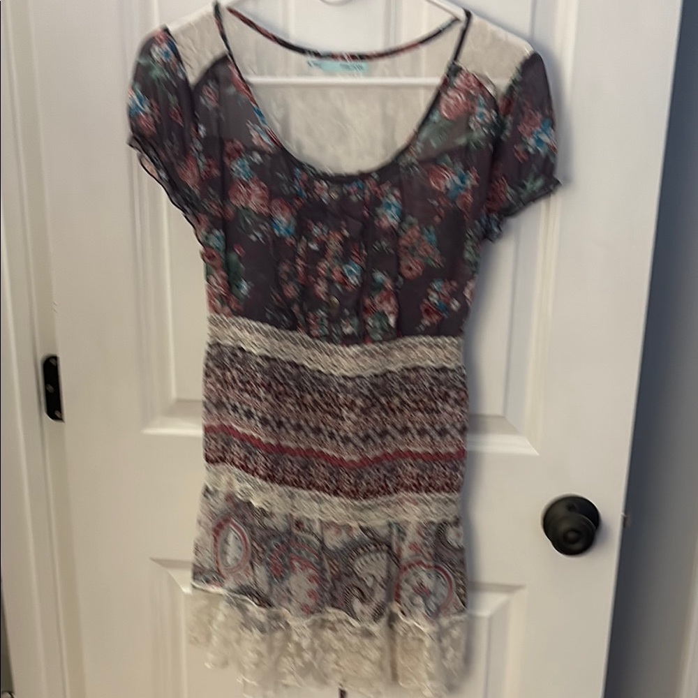 Floral Lace Trim Top
